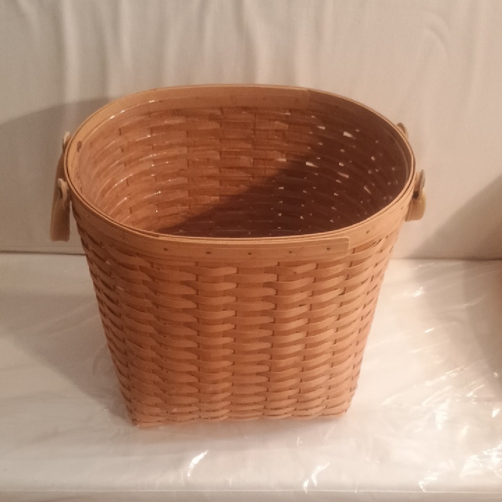 Longaberger Medium Oval Tan Woven Basket